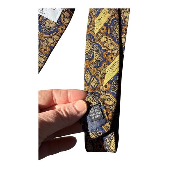 Valentino Men's Silk Tie Cravatte Collection Classic - Picture 5 of 8